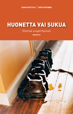 Huonetta vai sukua kirjan kansikuva.