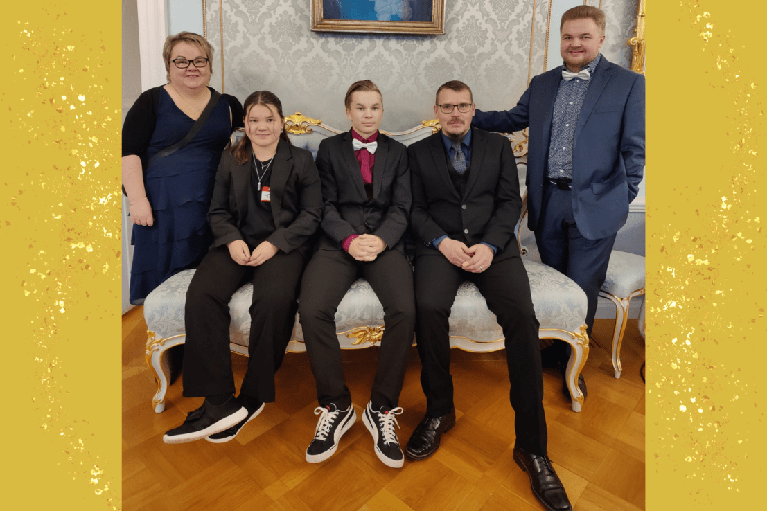 Vuoden isä 2024 palkinnon saanut Jorma perheineen.