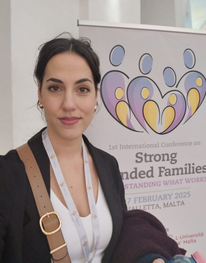 Heidi Karvonen Maltan konferenssissa.