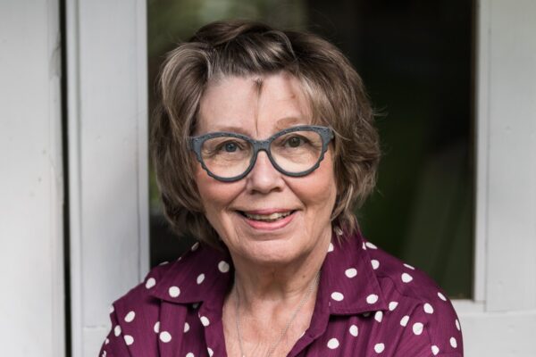 Unohdetut Äpärät- nojatuolikeskustelu Hannele Törrösen kanssa